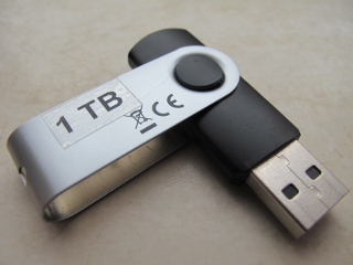 Nep USB-Stick 1 TB